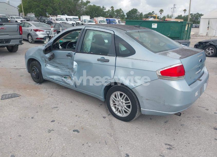 Photo 3 of 2009 Ford Focus SE (VIN 1FAHP35N09W122460)