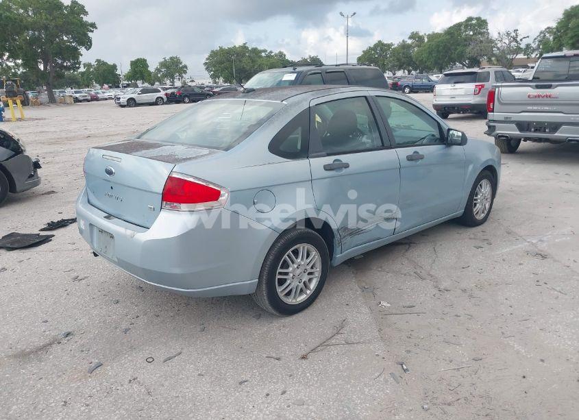 Photo 4 of 2009 Ford Focus SE (VIN 1FAHP35N09W122460)