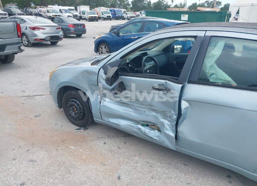 Photo 6 of 2009 Ford Focus SE (VIN 1FAHP35N09W122460)