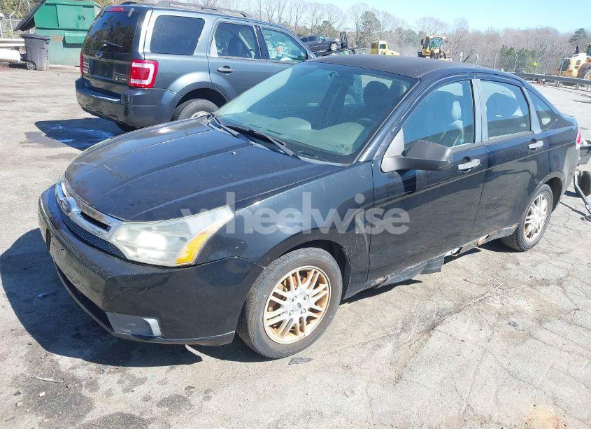 Photo 2 of 2009 Ford Focus SE (VIN 1FAHP35N09W158407)