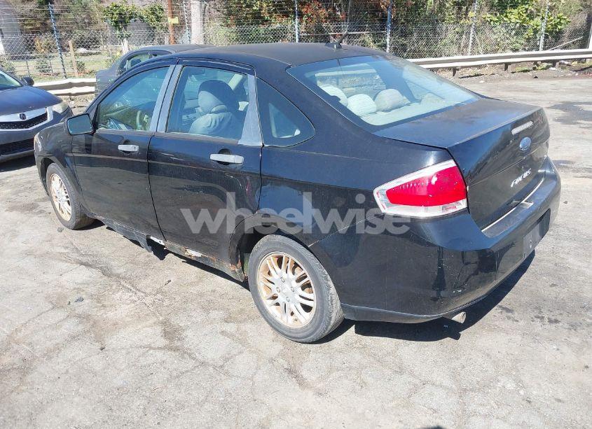 Photo 3 of 2009 Ford Focus SE (VIN 1FAHP35N09W158407)