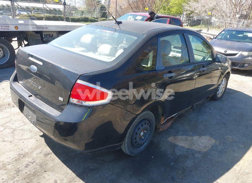 Photo 4 of 2009 Ford Focus SE (VIN 1FAHP35N09W158407)