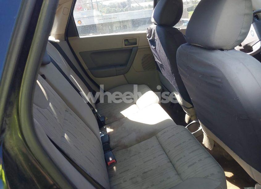 Photo 8 of 2009 Ford Focus SE (VIN 1FAHP35N09W158407)