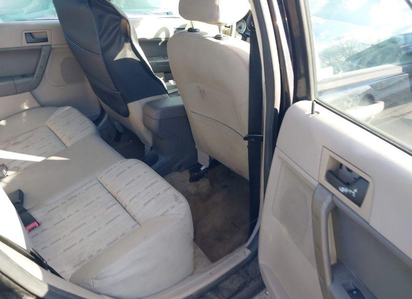 Photo 8 of 2009 Ford Focus SE (VIN 1FAHP35N09W184862)