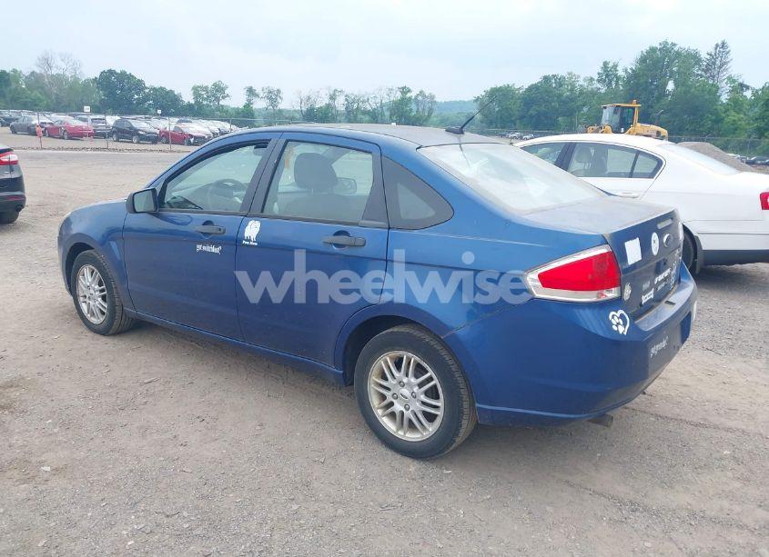 Photo 3 of 2009 Ford Focus SE (VIN 1FAHP35N09W199720)