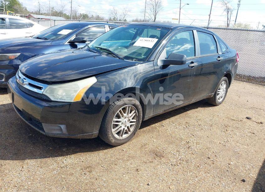 Photo 2 of 2009 Ford Focus SE (VIN 1FAHP35N09W233221)