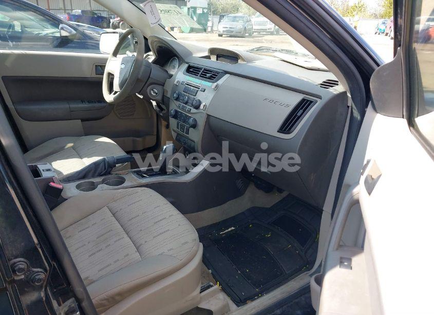 Photo 5 of 2009 Ford Focus SE (VIN 1FAHP35N09W233221)