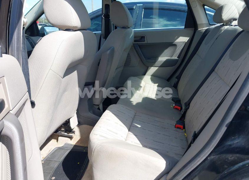 Photo 8 of 2009 Ford Focus SE (VIN 1FAHP35N09W233221)