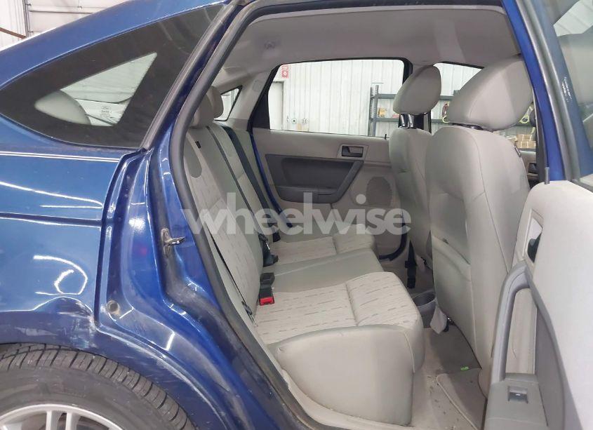 Photo 8 of 2009 Ford Focus SE (VIN 1FAHP35N09W247474)