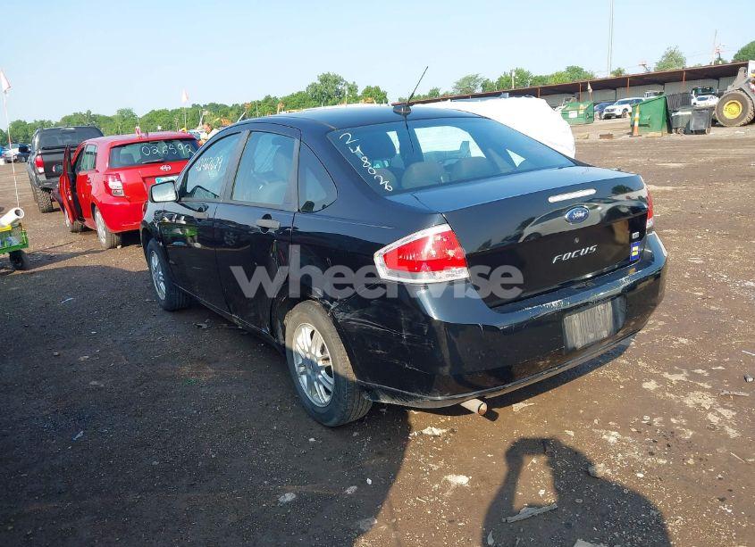 Photo 3 of 2009 Ford Focus SE (VIN 1FAHP35N09W248026)