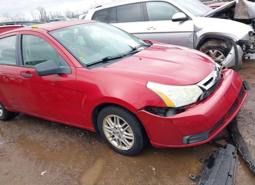 2009 Ford Focus SE (VIN 1FAHP35N09W254747) main photo