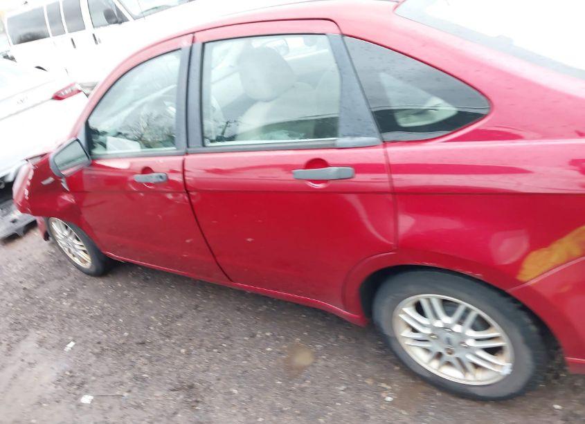 Photo 15 of 2009 Ford Focus SE (VIN 1FAHP35N09W254747)