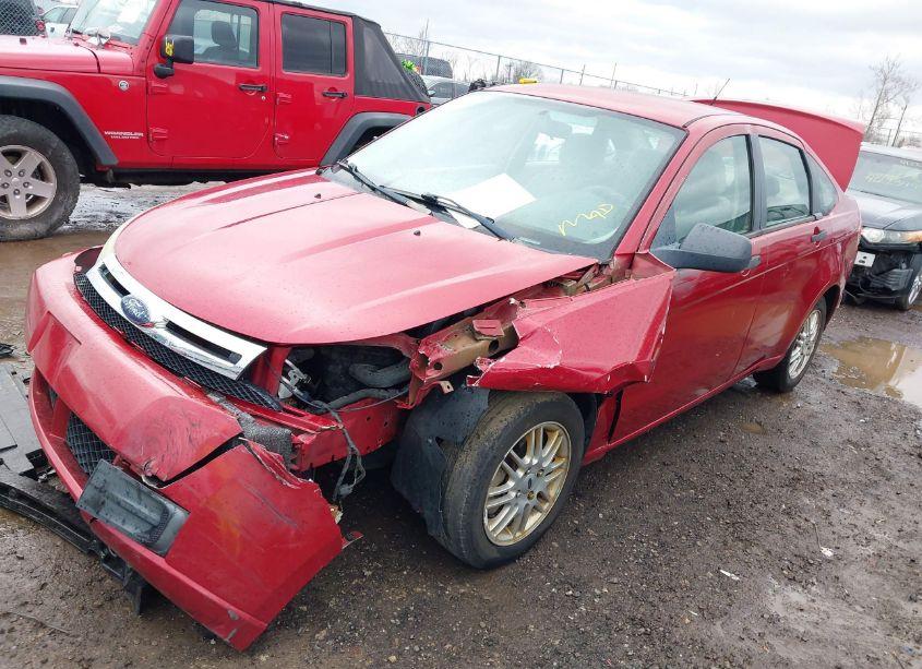 Photo 2 of 2009 Ford Focus SE (VIN 1FAHP35N09W254747)