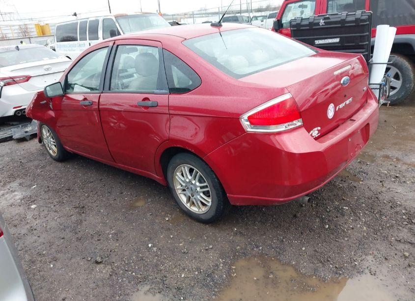 Photo 3 of 2009 Ford Focus SE (VIN 1FAHP35N09W254747)