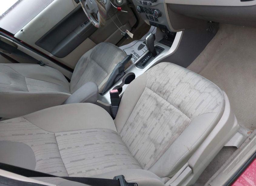 Photo 5 of 2009 Ford Focus SE (VIN 1FAHP35N09W254747)