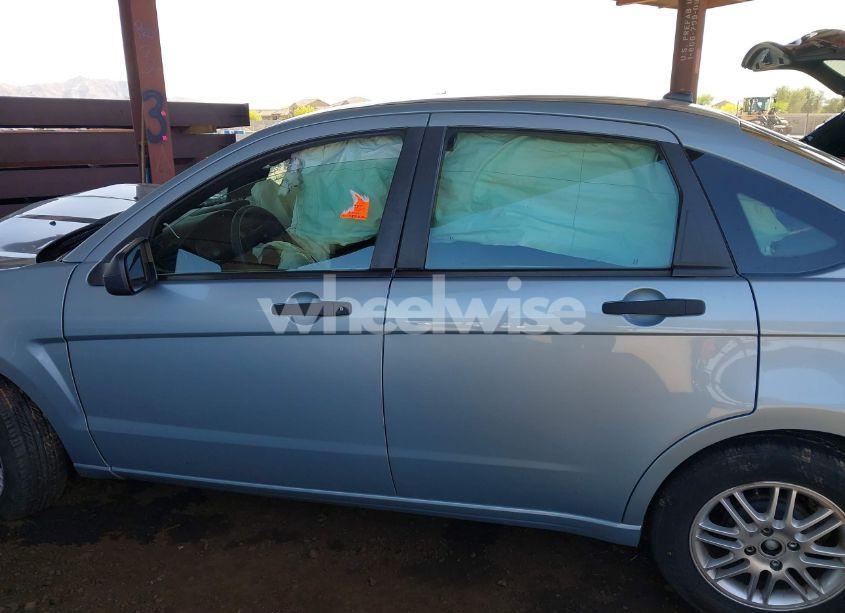 Photo 14 of 2009 Ford Focus SE (VIN 1FAHP35N09W258247)