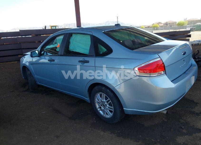 Photo 3 of 2009 Ford Focus SE (VIN 1FAHP35N09W258247)