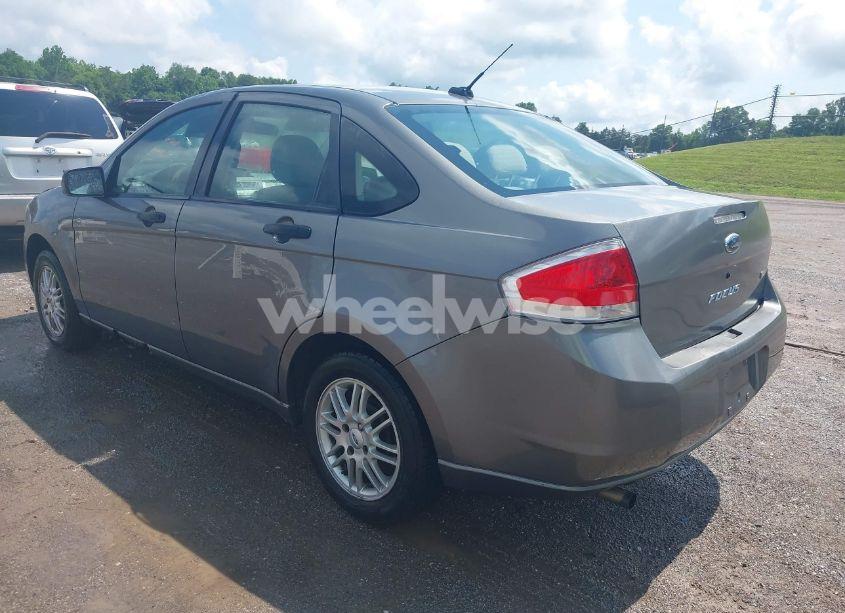 Photo 3 of 2009 Ford Focus SE (VIN 1FAHP35N09W263450)