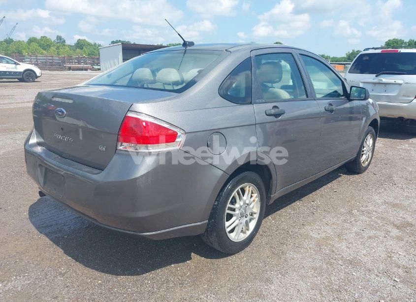 Photo 4 of 2009 Ford Focus SE (VIN 1FAHP35N09W263450)