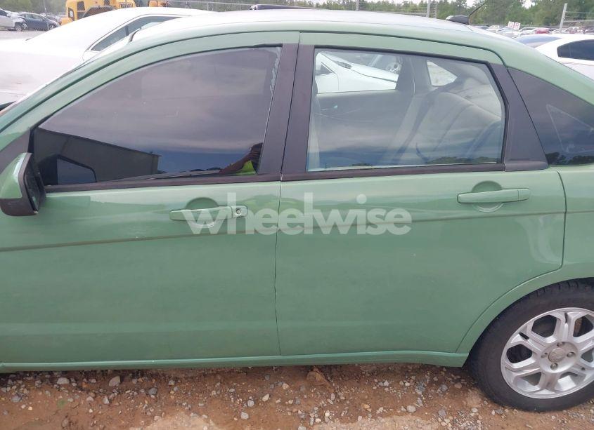 Photo 14 of 2008 Ford Focus SE/SES (VIN 1FAHP35N18W141470)