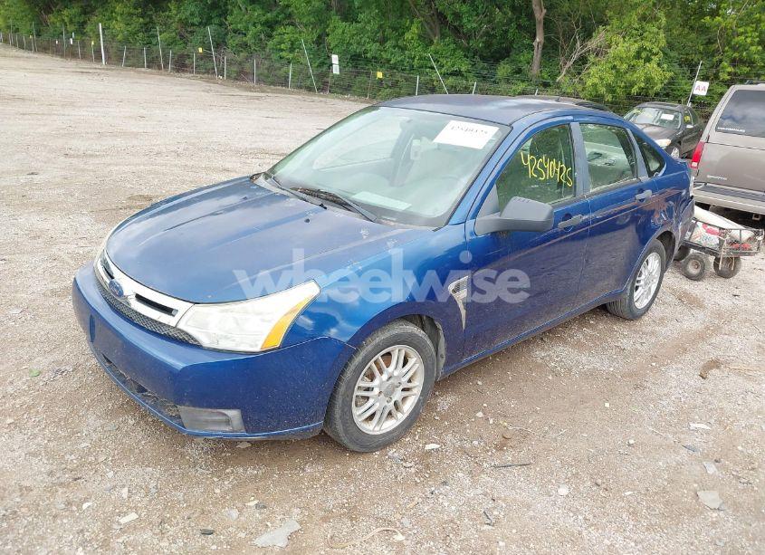 Photo 2 of 2008 Ford Focus SE/SES (VIN 1FAHP35N18W150167)