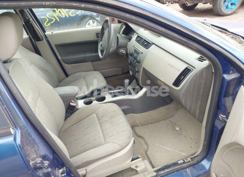 Photo 5 of 2008 Ford Focus SE/SES (VIN 1FAHP35N18W150167)