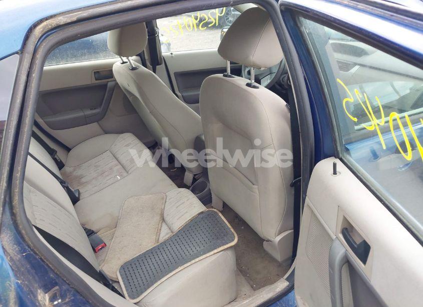 Photo 8 of 2008 Ford Focus SE/SES (VIN 1FAHP35N18W150167)