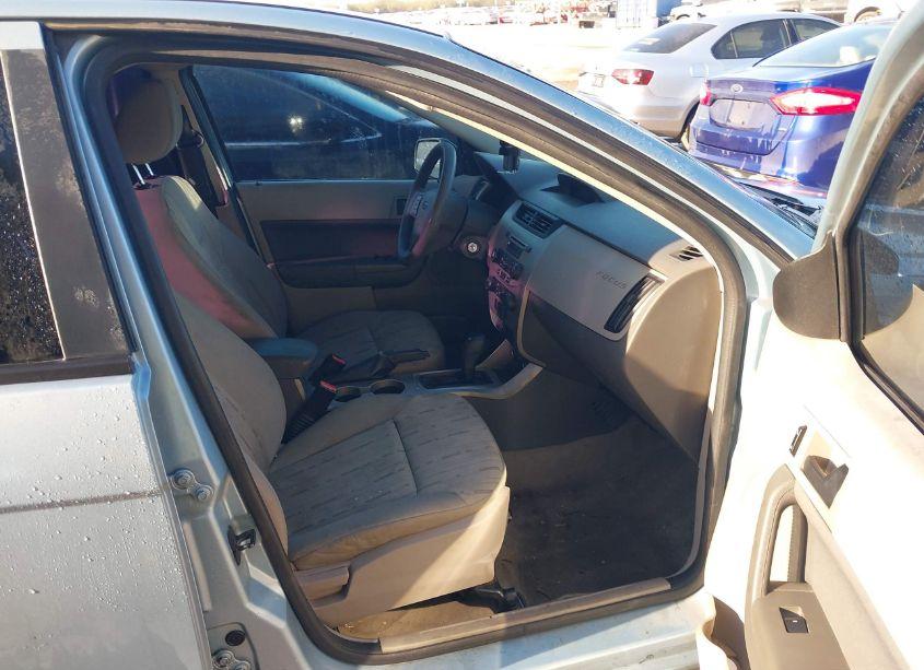 Photo 5 of 2008 Ford Focus SE/SES (VIN 1FAHP35N18W167079)