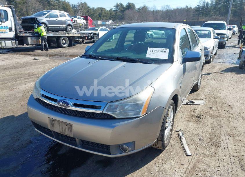 Photo 2 of 2008 Ford Focus SE/SES (VIN 1FAHP35N18W181516)