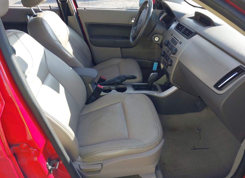 Photo 5 of 2008 Ford Focus SE/SES (VIN 1FAHP35N18W204387)