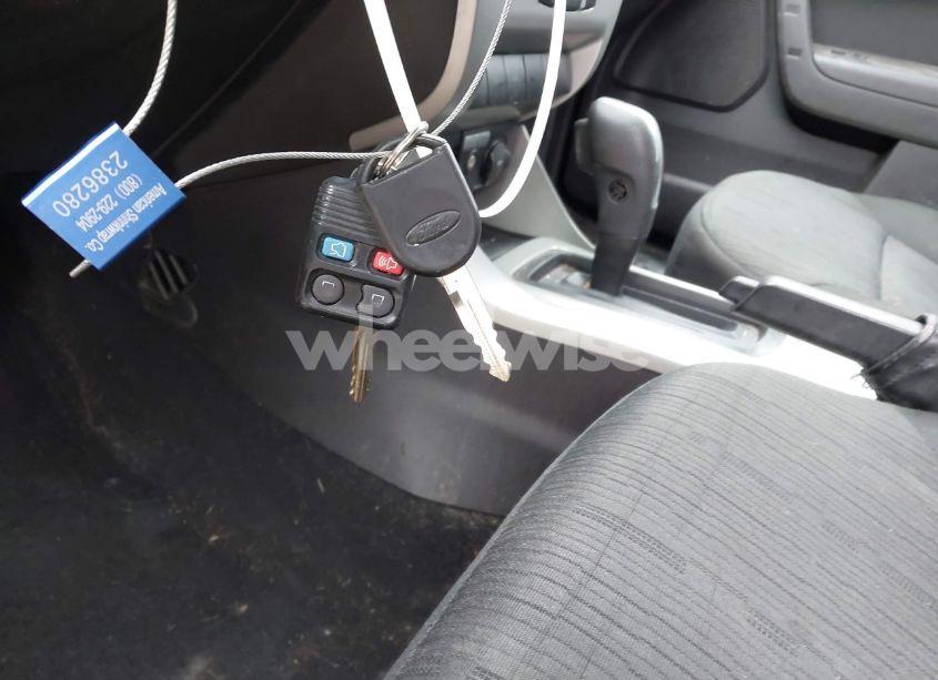 Photo 11 of 2008 Ford Focus SE/SES (VIN 1FAHP35N18W258160)