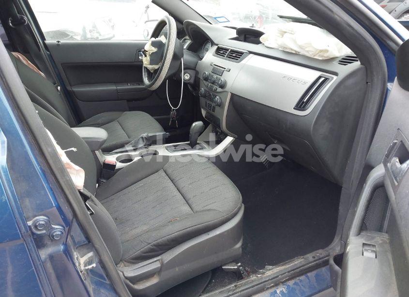 Photo 5 of 2008 Ford Focus SE/SES (VIN 1FAHP35N18W258160)