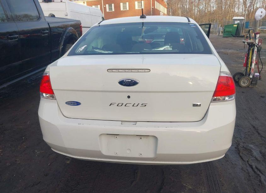 Photo 17 of 2009 Ford Focus SE (VIN 1FAHP35N19W105084)
