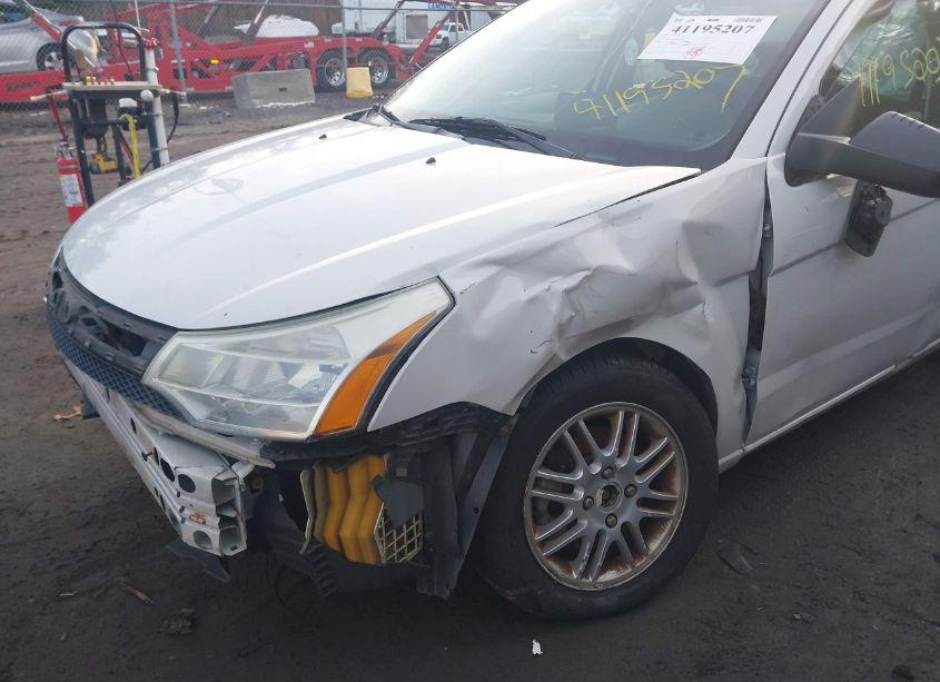 Photo 6 of 2009 Ford Focus SE (VIN 1FAHP35N19W105084)