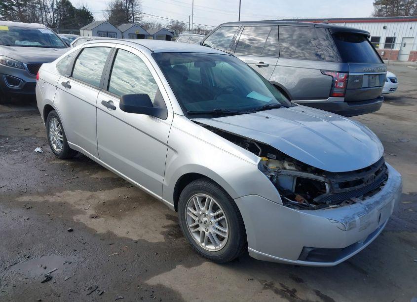 2009 Ford Focus SE (VIN 1FAHP35N19W112102) main photo
