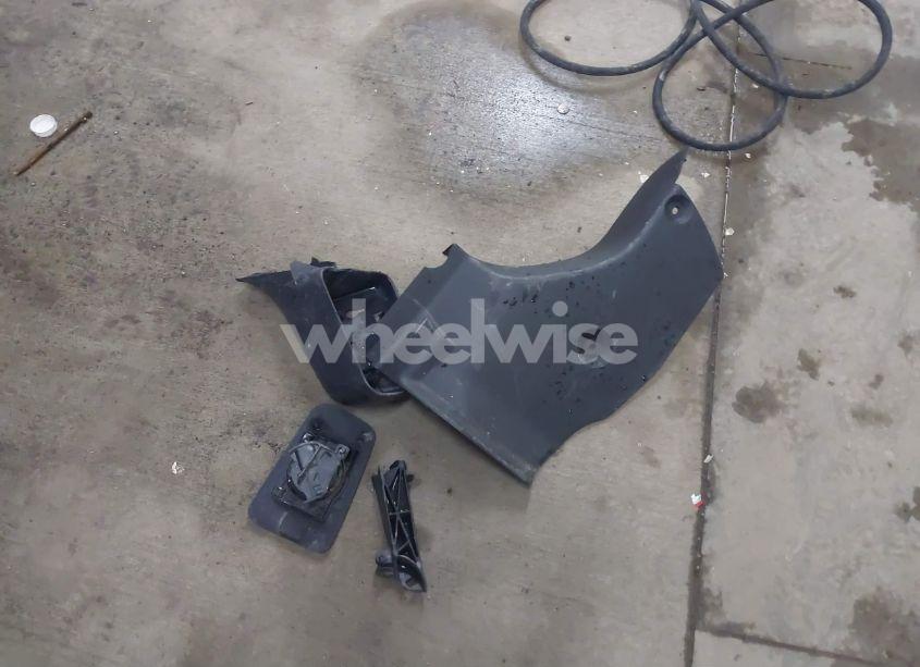 Photo 12 of 2009 Ford Focus SE (VIN 1FAHP35N19W112925)