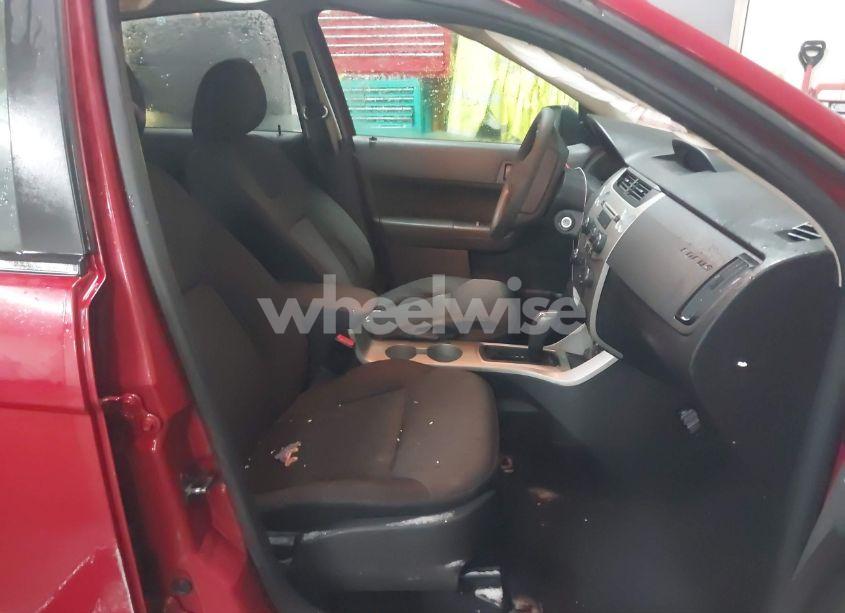 Photo 5 of 2009 Ford Focus SE (VIN 1FAHP35N19W112925)