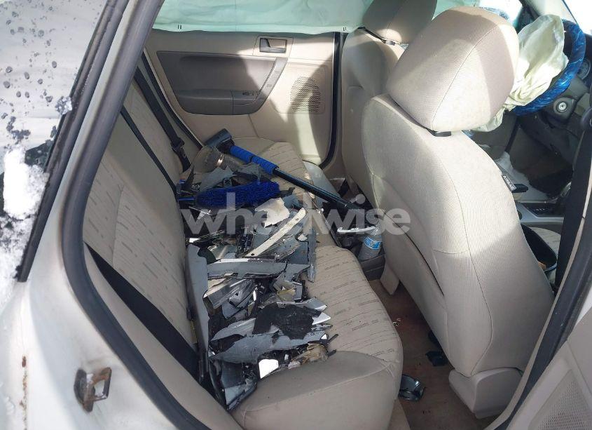 Photo 8 of 2009 Ford Focus SE (VIN 1FAHP35N19W130681)