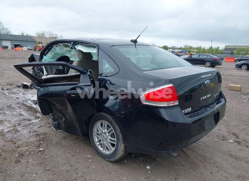 Photo 3 of 2009 Ford Focus SE (VIN 1FAHP35N19W176494)