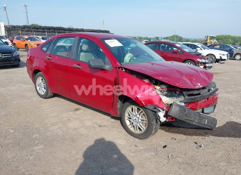 2009 Ford Focus SE (VIN 1FAHP35N19W197779) main photo