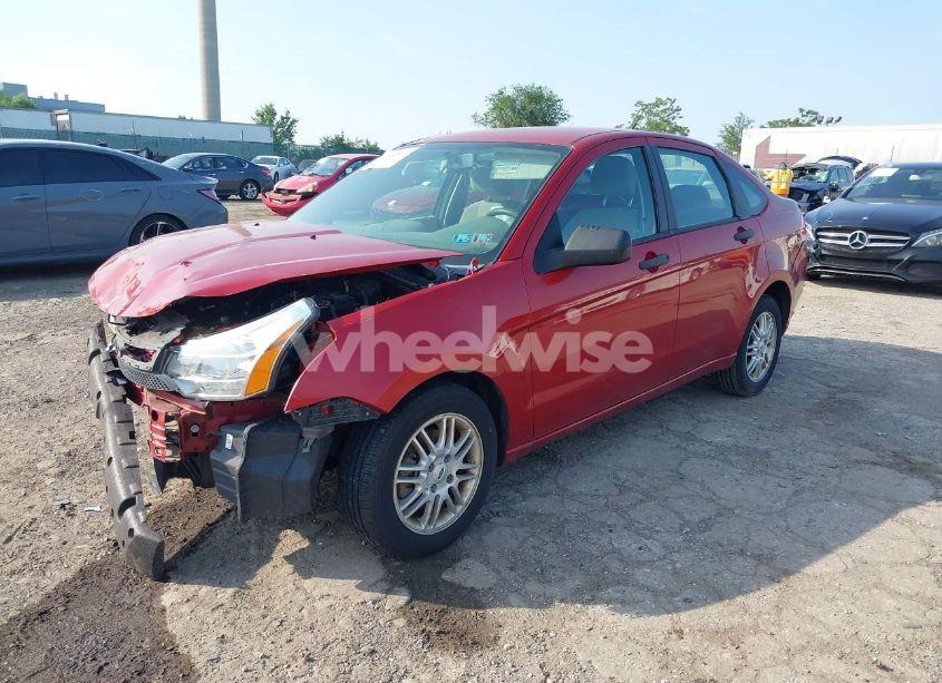 Photo 2 of 2009 Ford Focus SE (VIN 1FAHP35N19W197779)