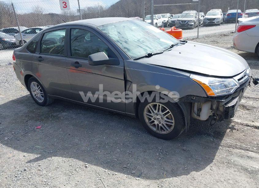 2009 Ford Focus SE (VIN 1FAHP35N19W220851) main photo