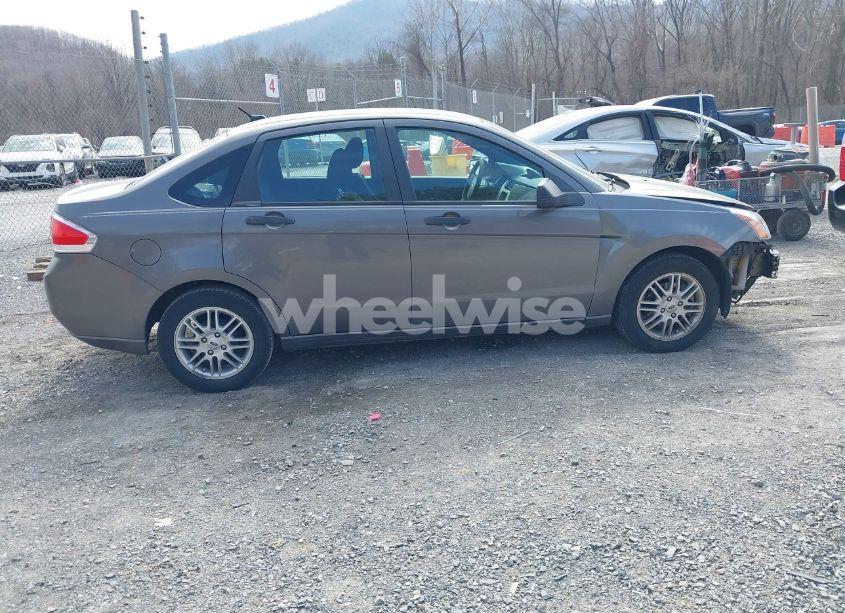 Photo 13 of 2009 Ford Focus SE (VIN 1FAHP35N19W220851)