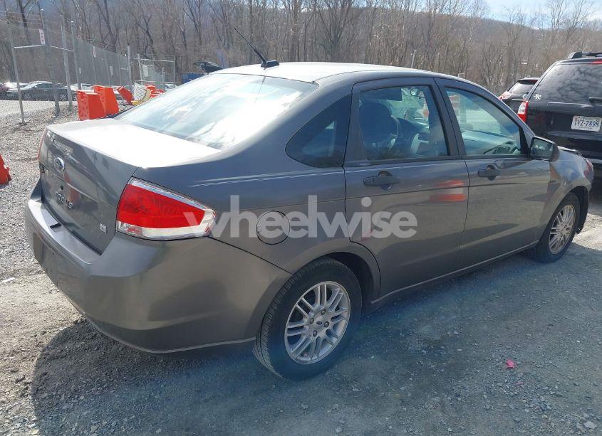 Photo 4 of 2009 Ford Focus SE (VIN 1FAHP35N19W220851)