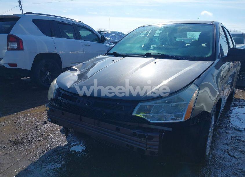 Photo 2 of 2009 Ford Focus SE (VIN 1FAHP35N19W248083)