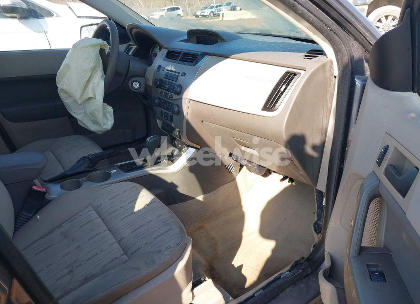 Photo 5 of 2009 Ford Focus SE (VIN 1FAHP35N19W248083)