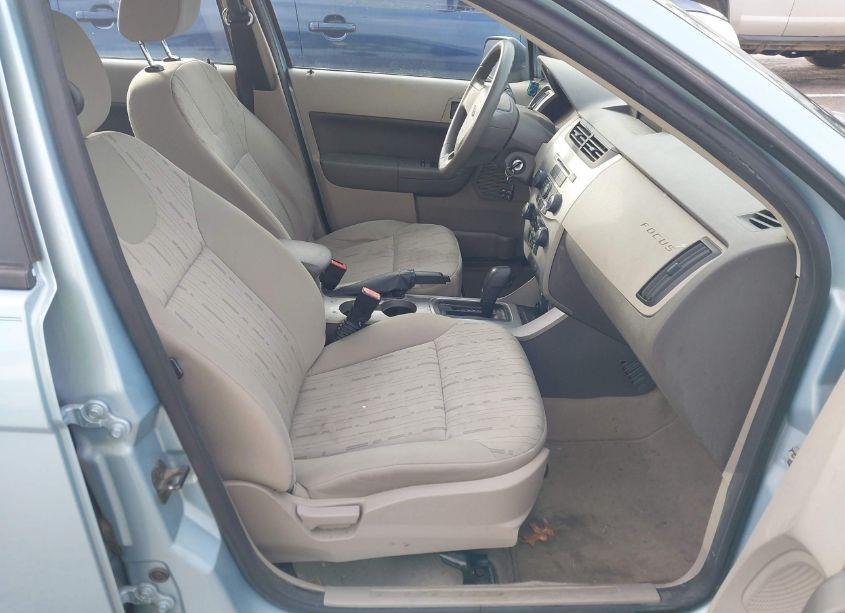 Photo 5 of 2008 Ford Focus SE/SES (VIN 1FAHP35N28W179418)