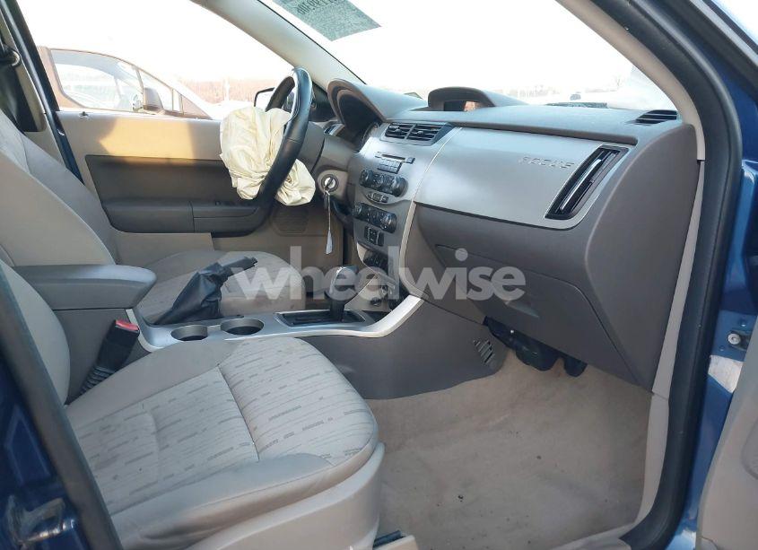 Photo 5 of 2008 Ford Focus SE/SES (VIN 1FAHP35N28W252738)