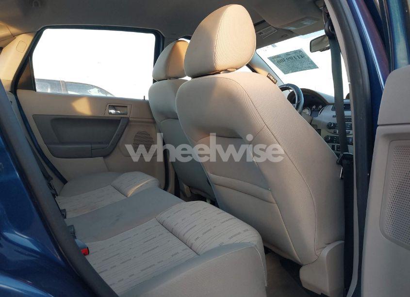 Photo 8 of 2008 Ford Focus SE/SES (VIN 1FAHP35N28W252738)