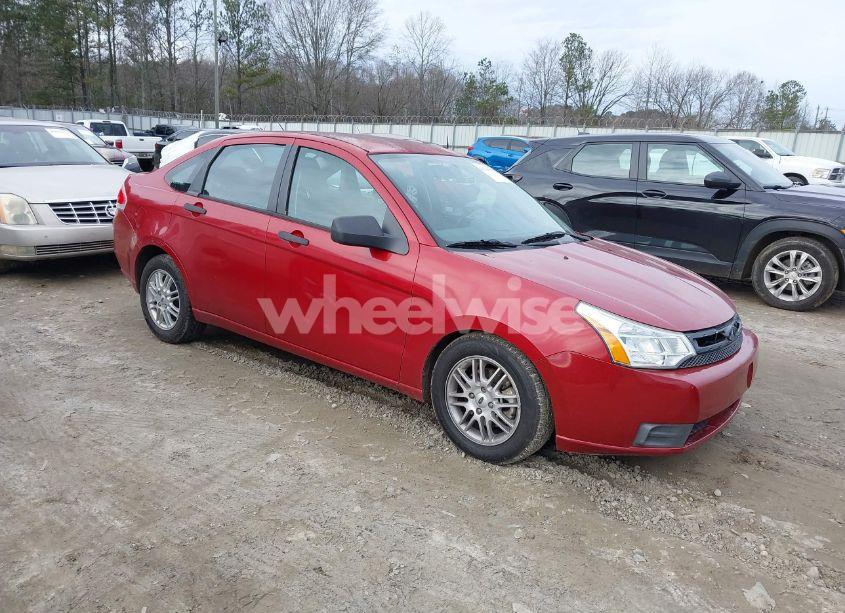 2009 Ford Focus SE (VIN 1FAHP35N29W105935) main photo